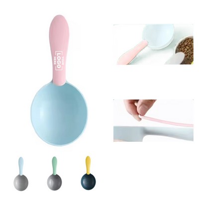 Plastic Spoon Designed for Serving Pet Food, Equipped with a Sealing Clip